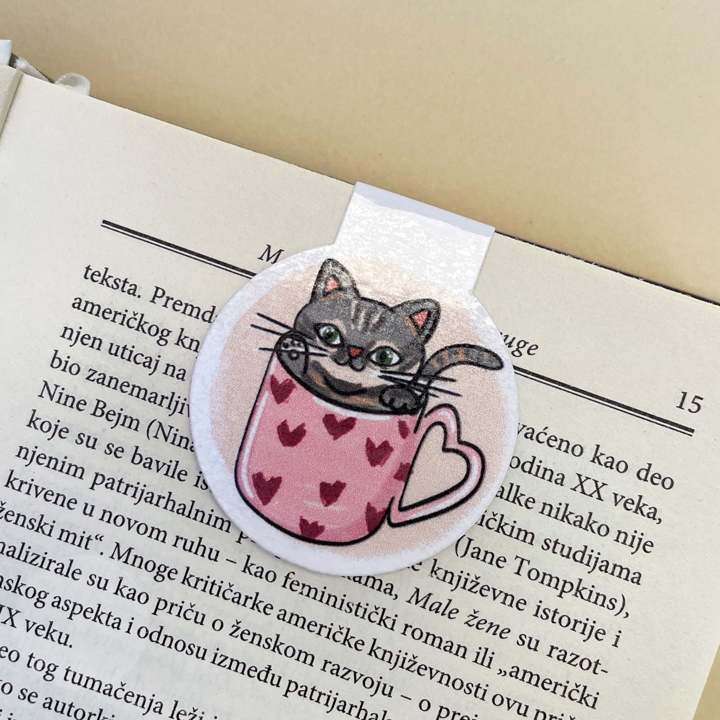Magnetni Bookmarker - Mačka u šolji - Bananica.art