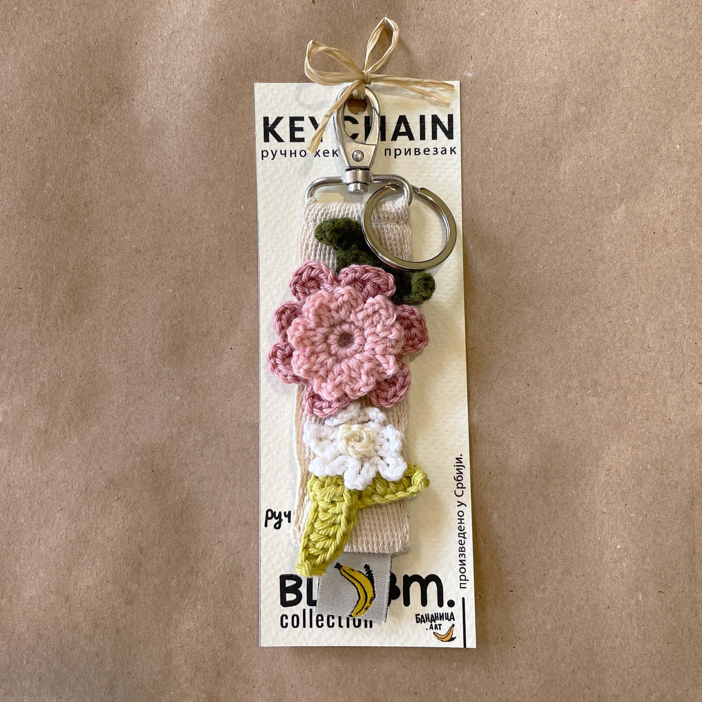 BLOOM. - Keychain - Ručno rađen provezak