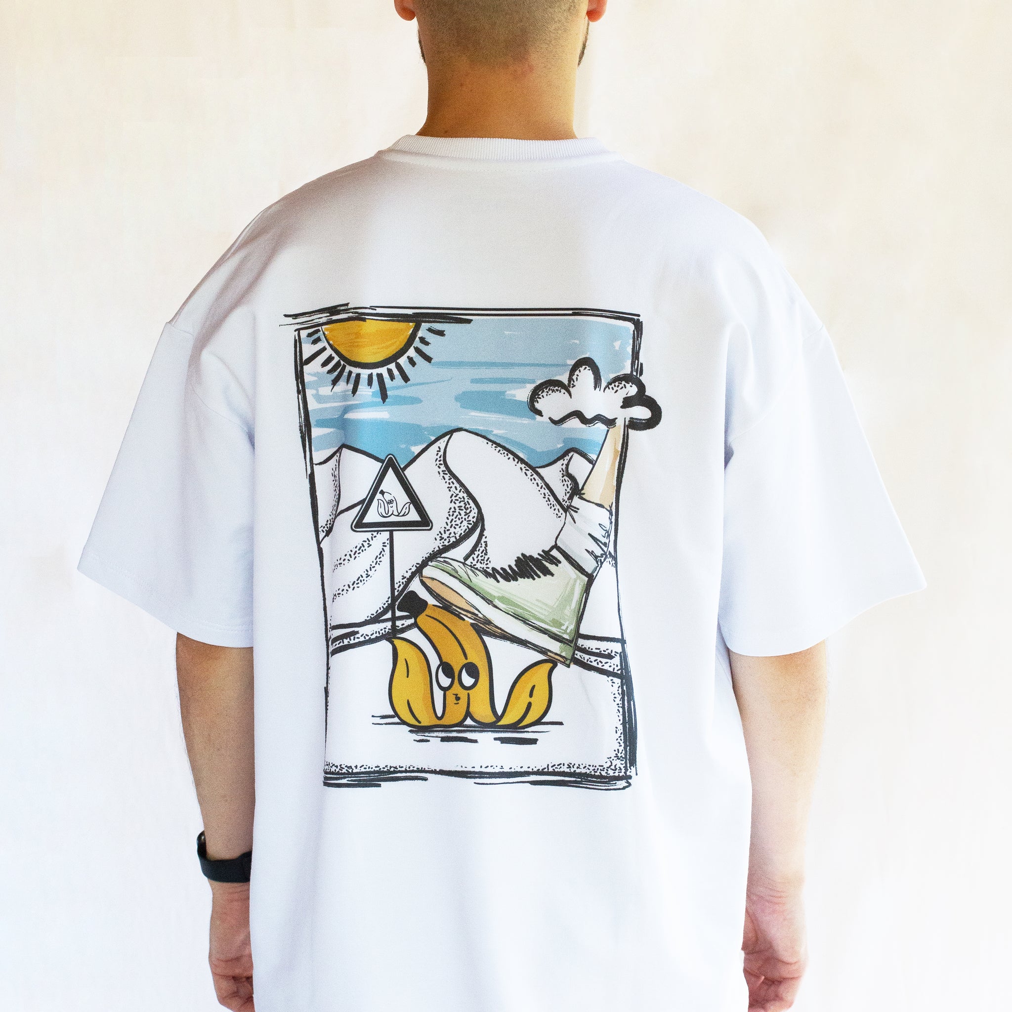 Bananica T-Shirt - Banana on Road - Oversized, Unisex